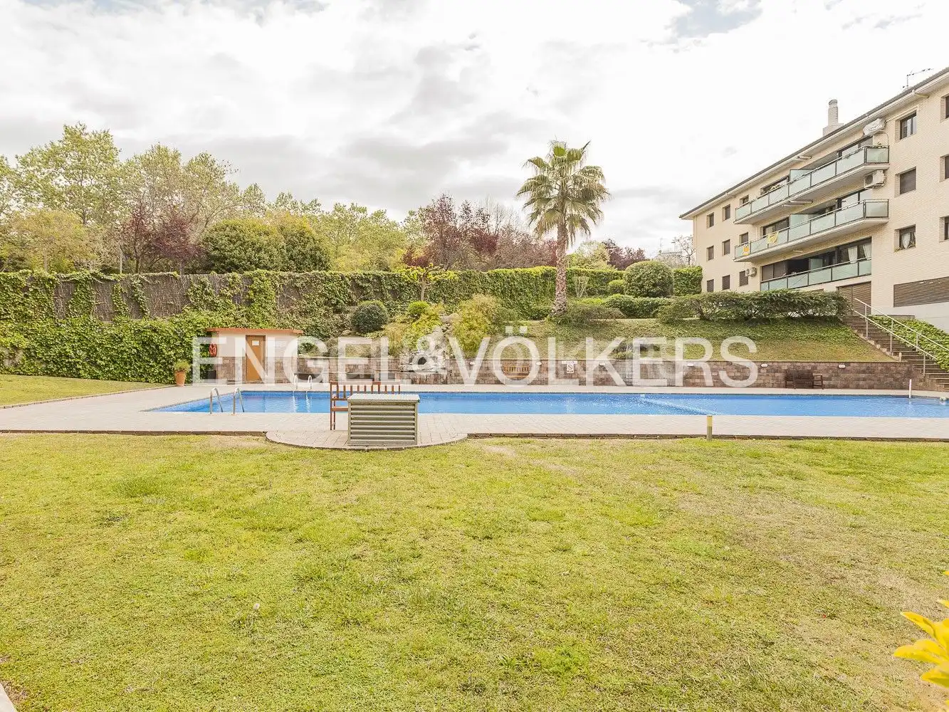 Vista exterior de Pis en venda en Granollers amb Aire condicionat, Calefacció i Jardí privat
