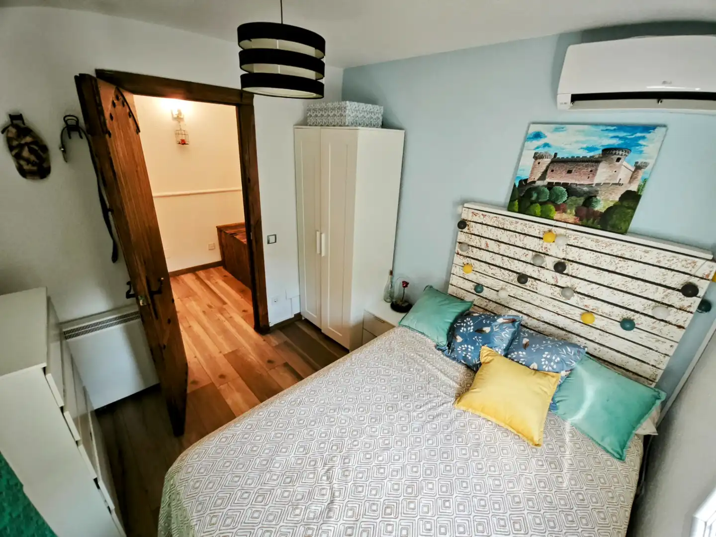 Bedroom of Detached homes for sale in Móstoles  with Air Conditioner, Heating and Private garden