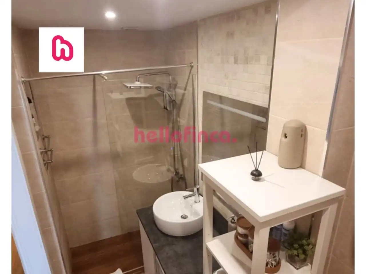 Baño de Piso en venta en Alicante / Alacant con Aire acondicionado, Terraza y Amueblado