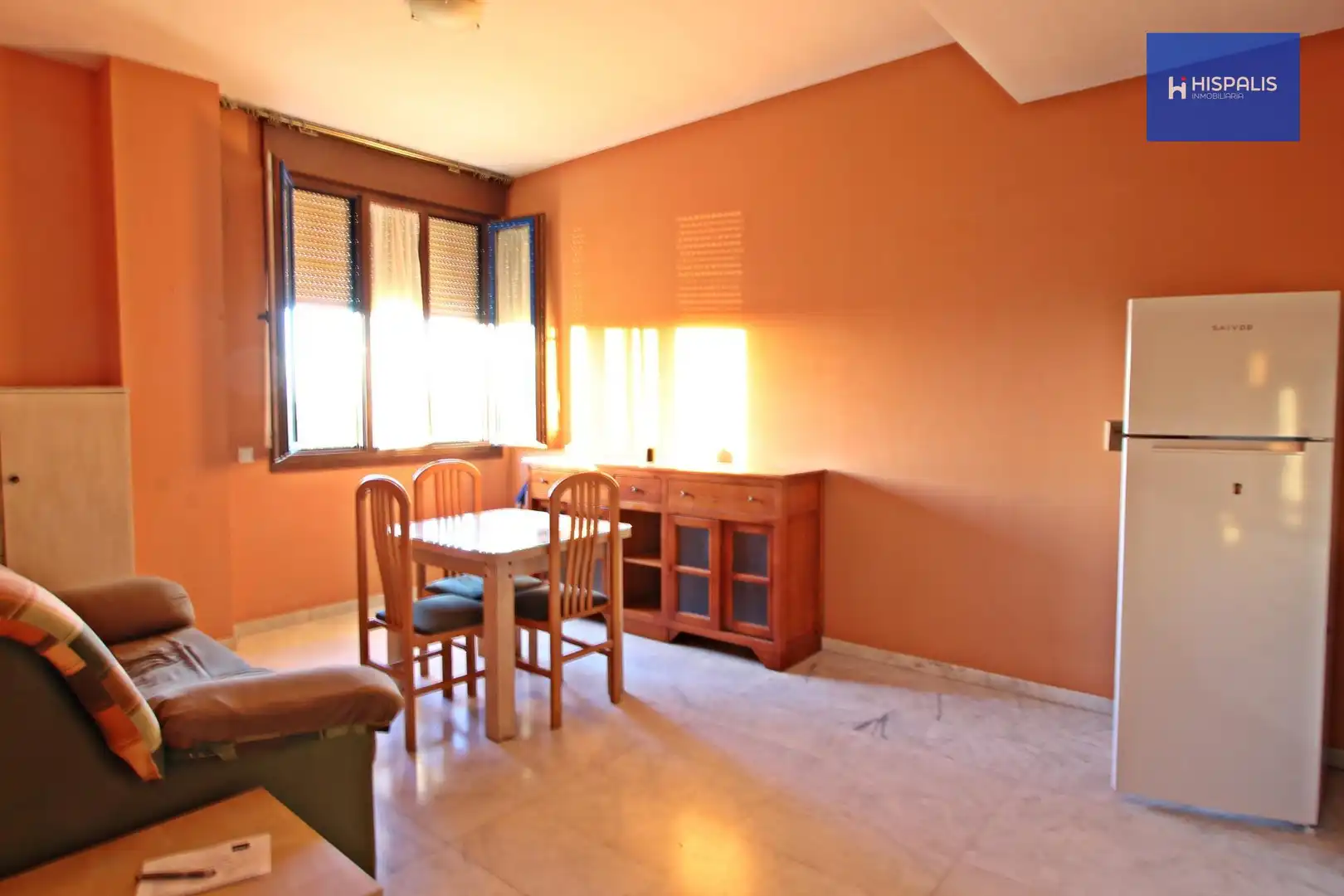 Appartement compact avec piscine à vendre à Calle  Casuarina