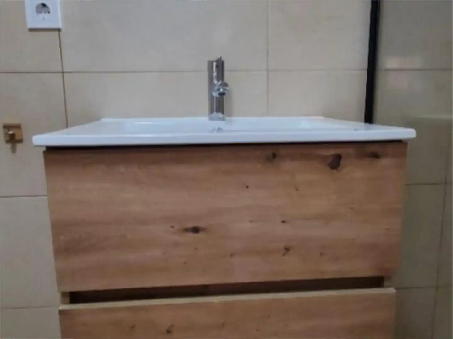 Bany de Pis en venda en Alicante / Alacant amb Balcó