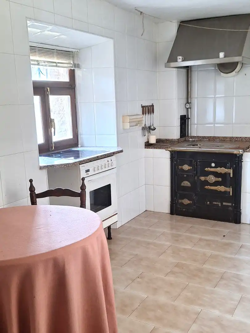 Kitchen of Houses for sale in Valdeolea  with Heating and Balcony