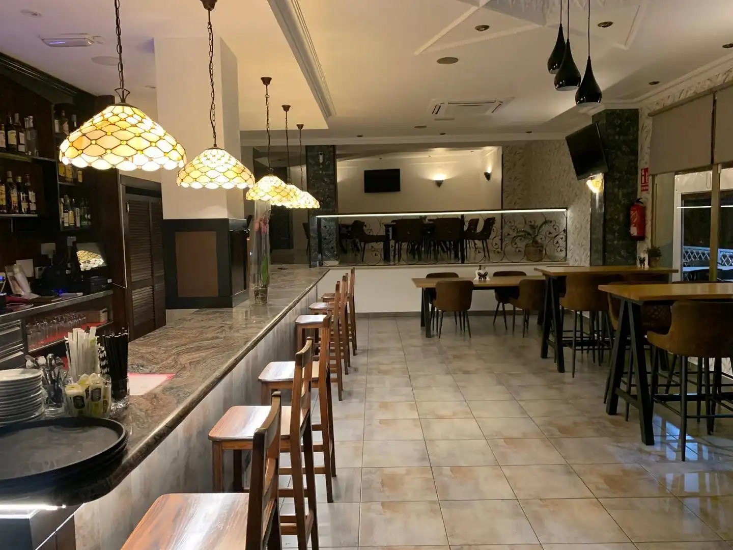 Local de alquiler en Torrevieja con Aire acondicionado y Amueblado