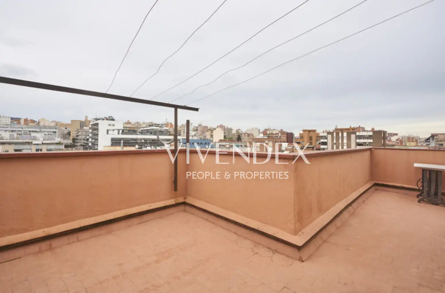 Terraza de Ático en venta en L'Hospitalet de Llobregat con Aire acondicionado, Calefacción y Terraza