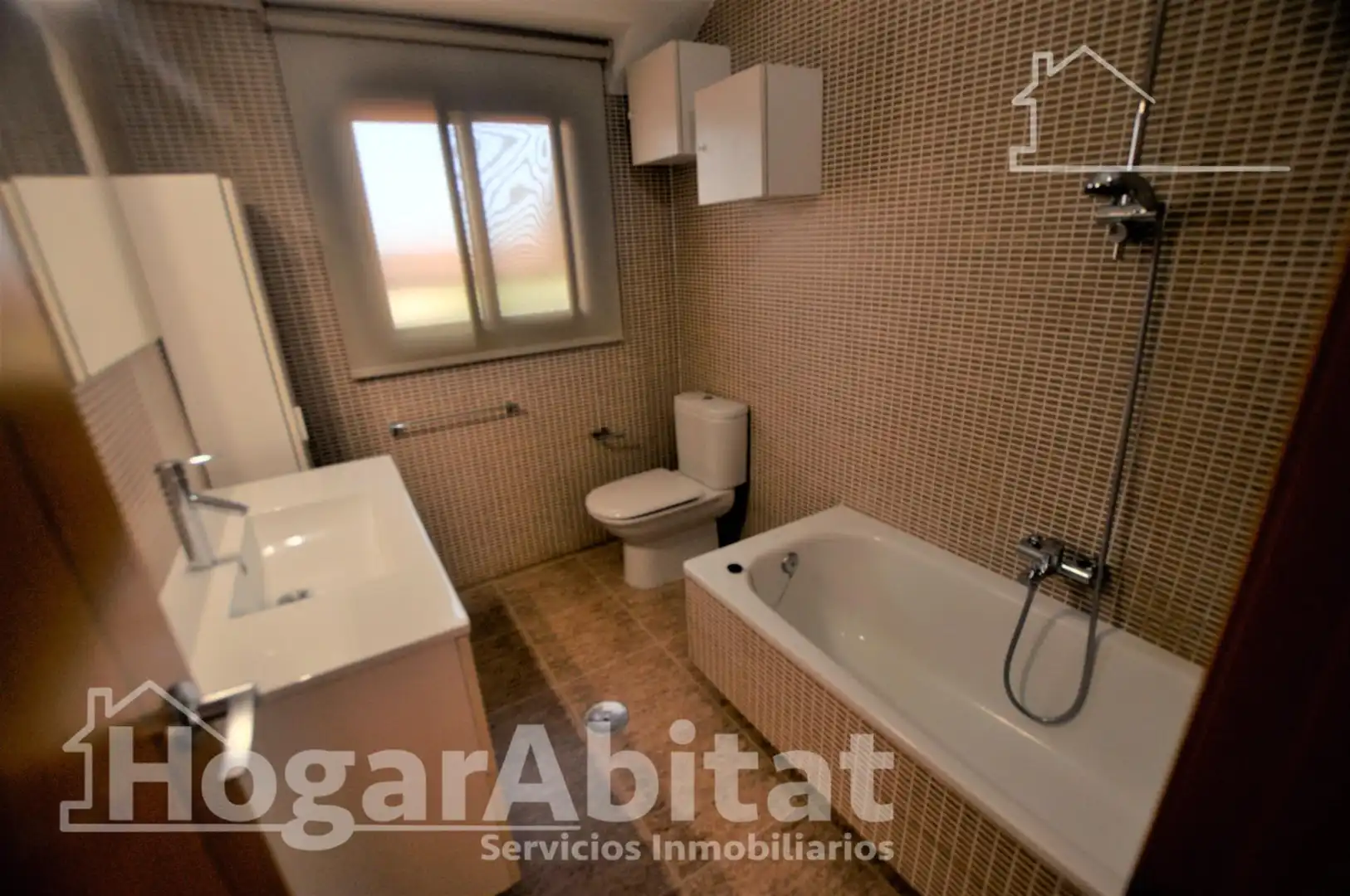 Baño de Ático en venta en El Puig de Santa Maria con Aire acondicionado, Calefacción y Parquet