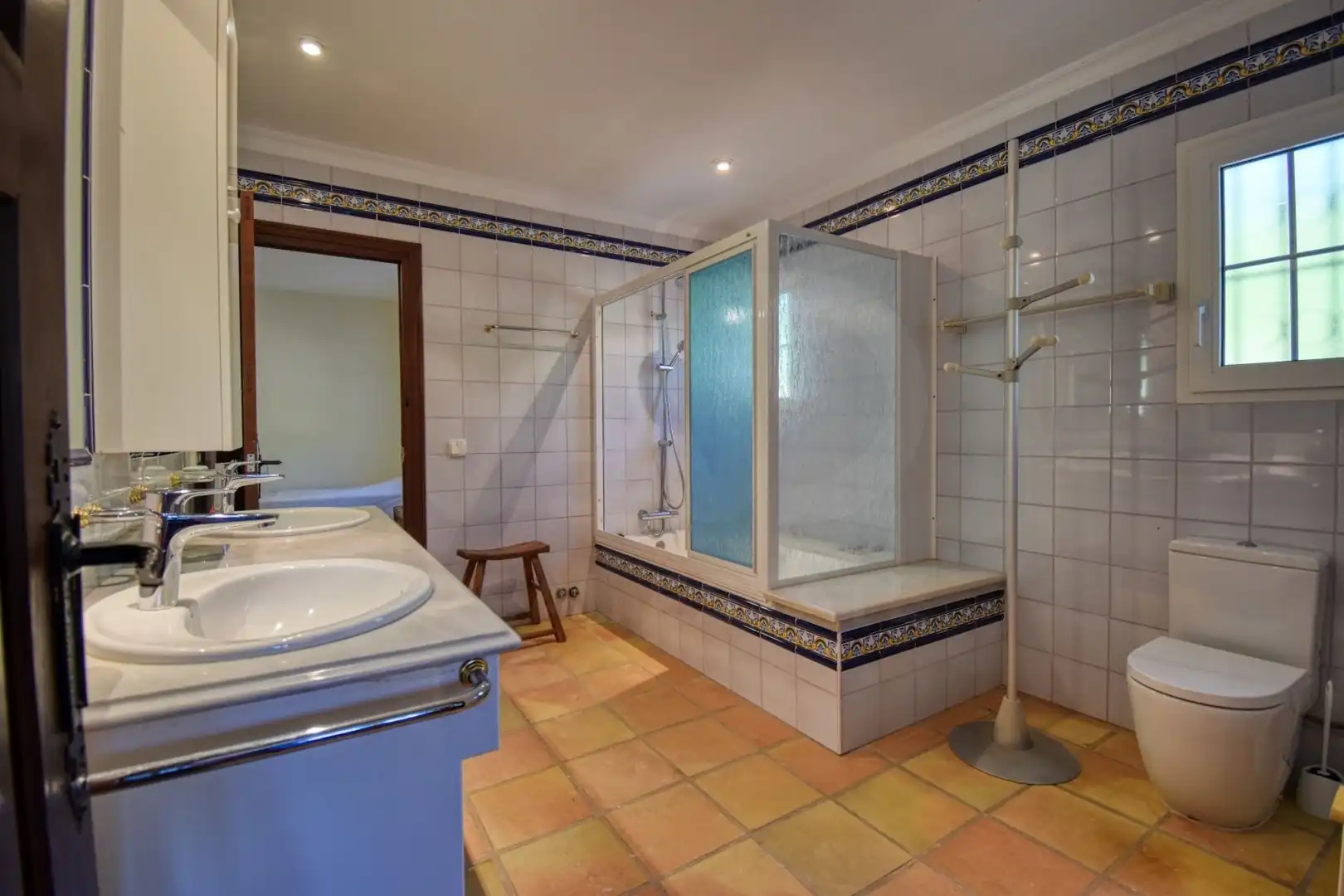 Bathroom of Houses for sale in Dénia  with Air Conditioner, Heating and Terrace