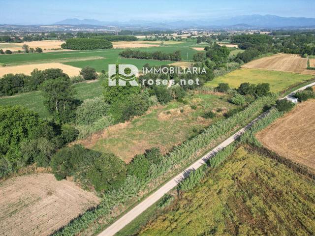 Terreno en Venta en Cami de la Sota el Parc en Peralada