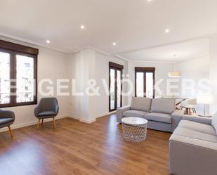 Sala d'estar de Apartament de lloguer en  Valencia Capital amb Aire condicionat, Calefacció i Parquet