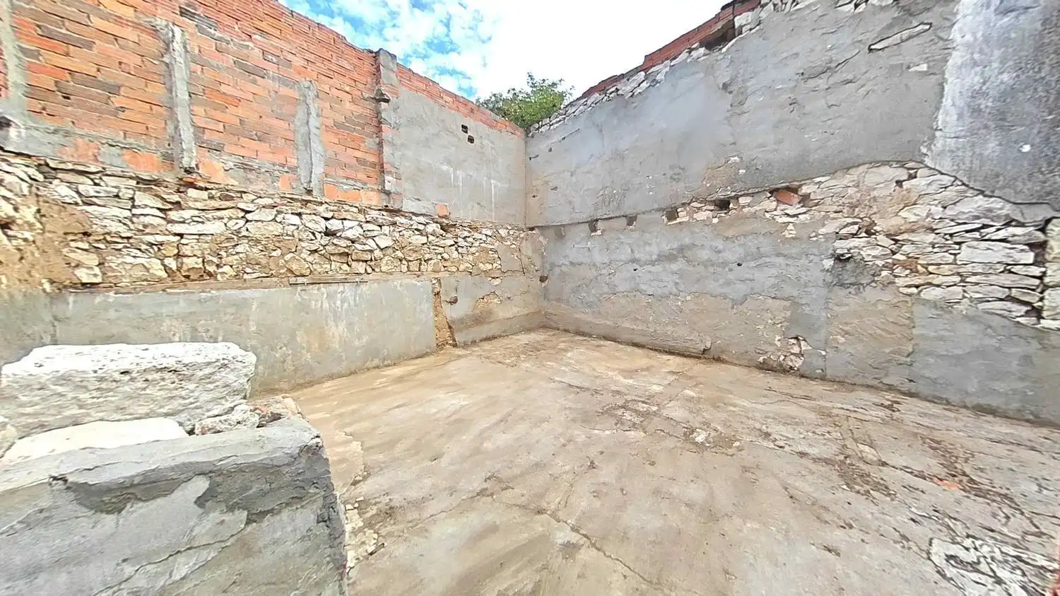 Casa adosada en venda a Escuderos, Campaspero