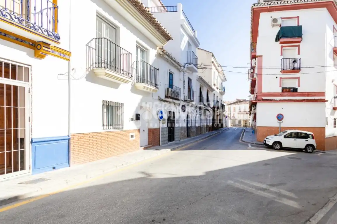 Vista exterior de Casa adosada en venta en Vélez-Málaga con Terraza