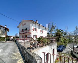 Vista exterior de Casa o xalet en venda en Irun  amb Traster
