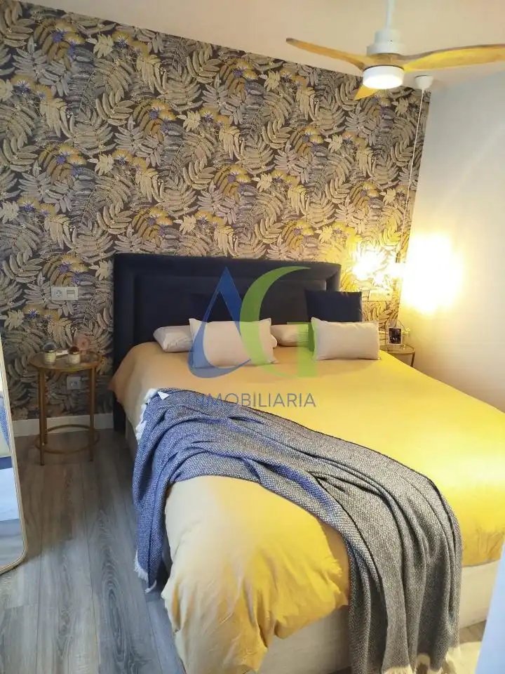 Dormitori de Apartament en venda en Villaquilambre amb Calefacció, Parquet i Terrassa