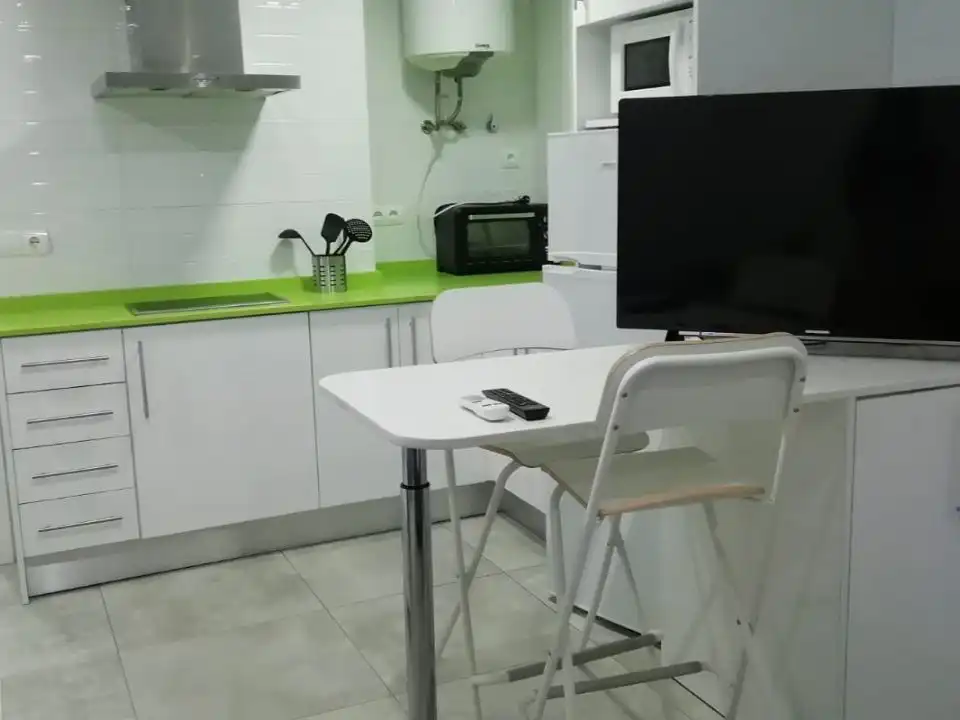 Cuina de Estudi de lloguer en Alicante / Alacant amb Aire condicionat, Moblat i Forn