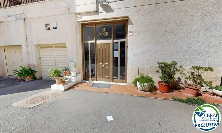 Local en venta en Roses con Amueblado