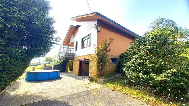 Casa-chalet en Venta en Barrio de Leceñes en Carbayin - Lieres - Valdesoto