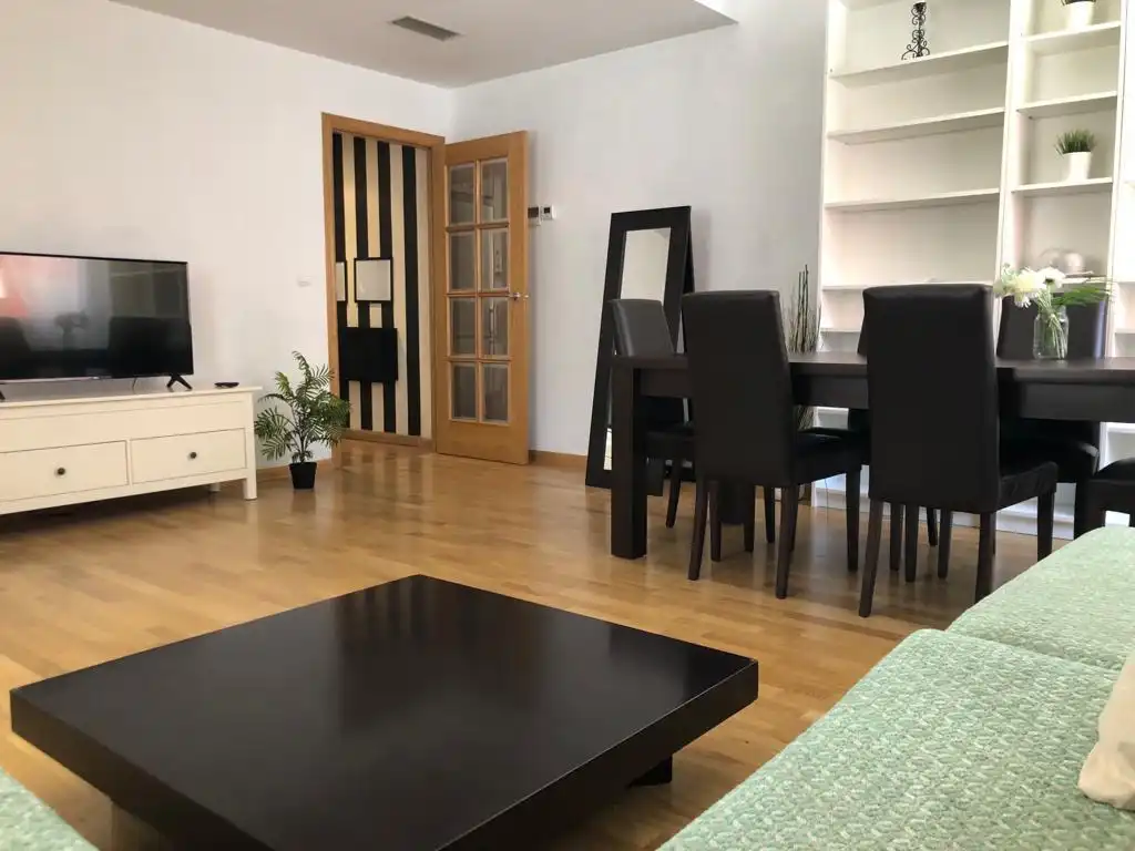 Comedor de Piso de alquiler en Zaragoza con Calefacción, Amueblado y Horno