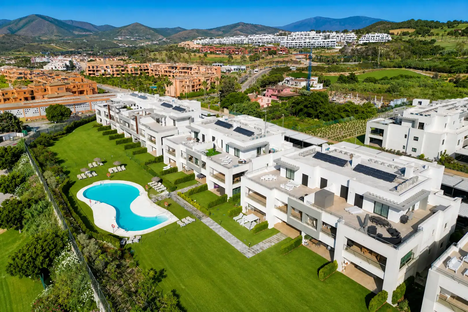Vista exterior de Planta baja en venta en Casares con Aire acondicionado, Jardín privado y Terraza