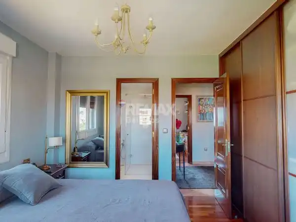 Habitación de Casa adosada en venta en Vigo  con Calefacción, Jardín privado y Terraza
