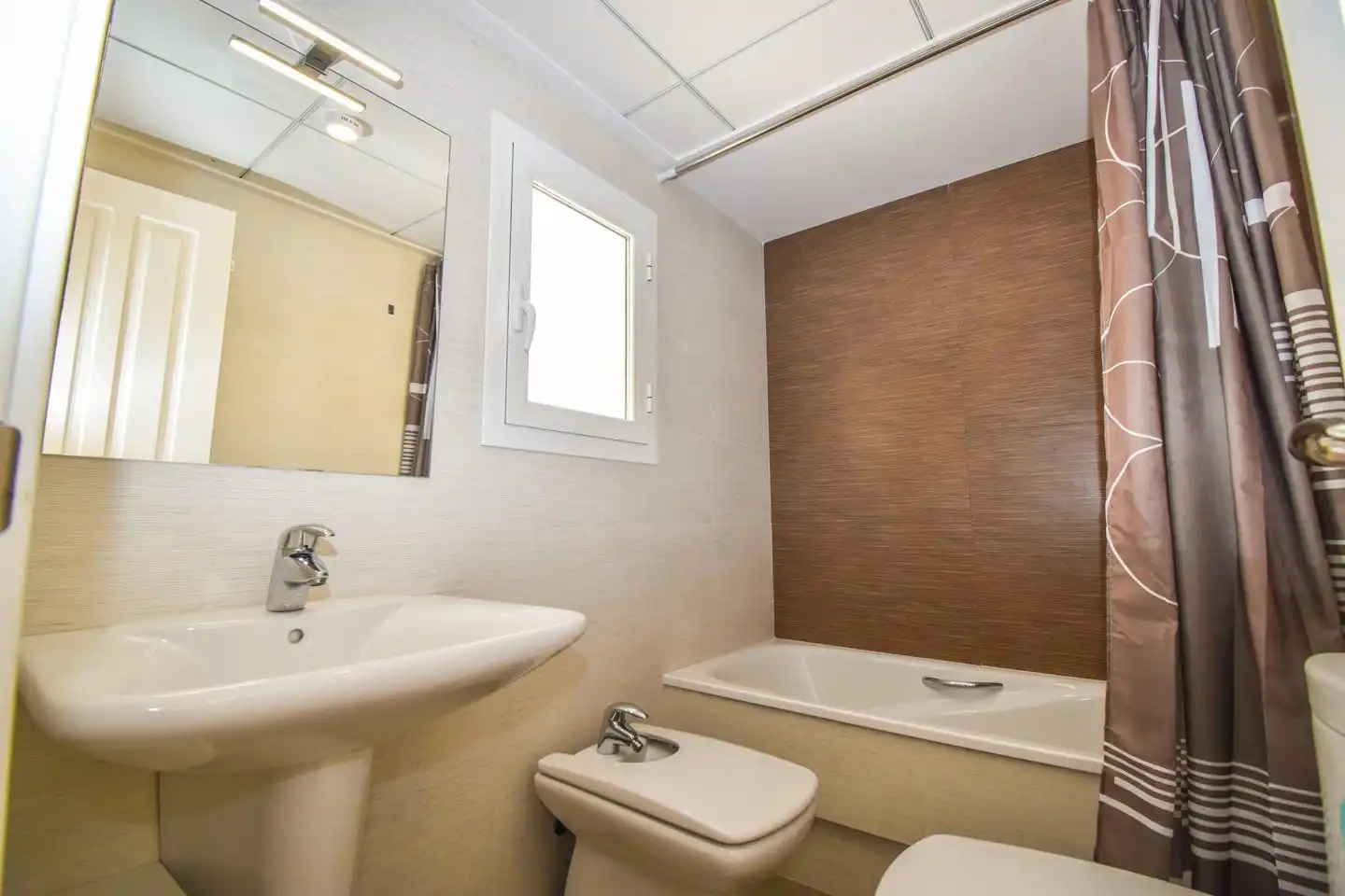 Baño de Casa o chalet en venta en Santa Pola con Terraza, Piscina y Piscina comunitaria