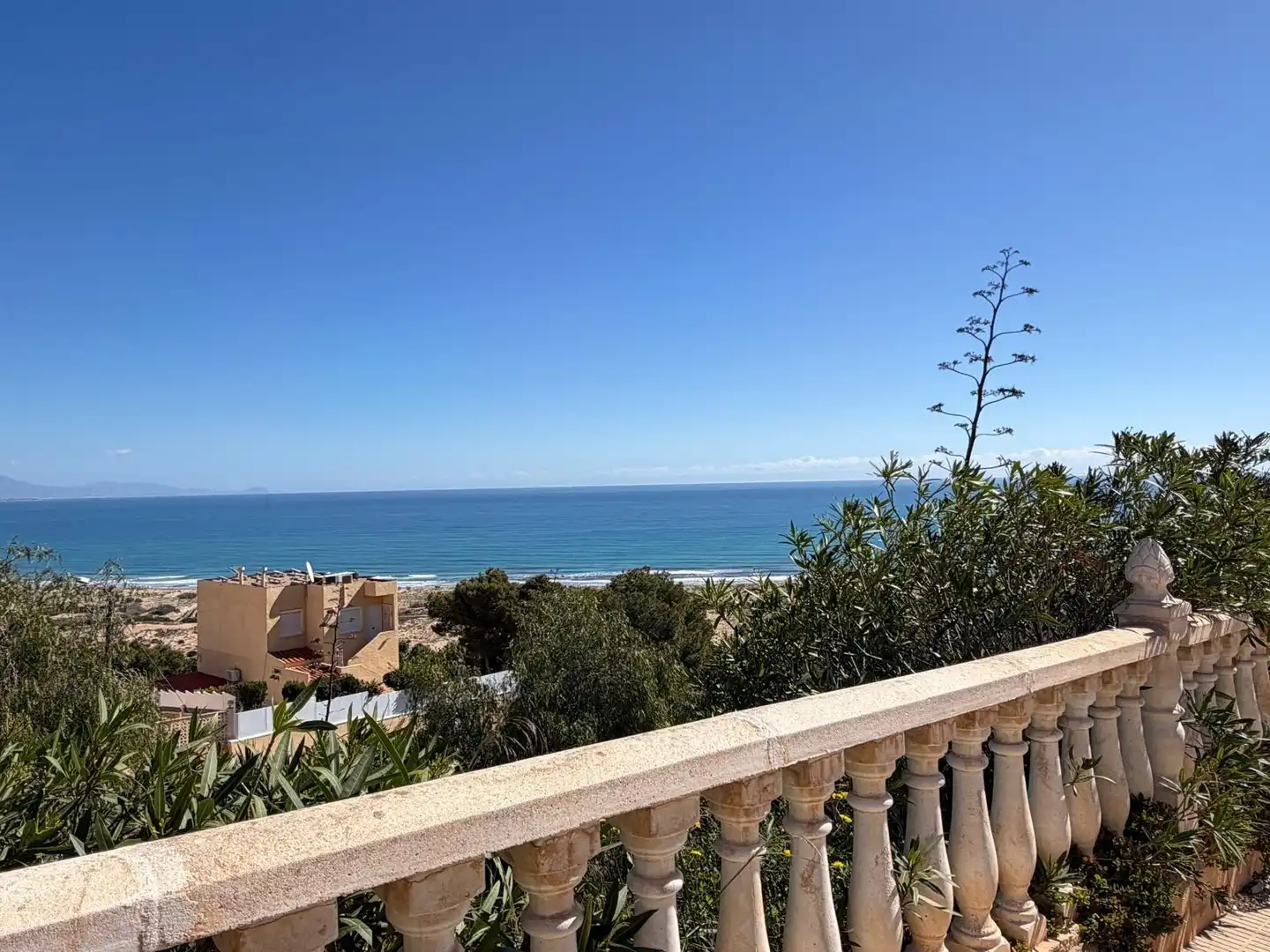 Vista exterior de Casa adosada en venda en Santa Pola amb Aire condicionat, Calefacció i Terrassa