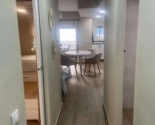 Menjador de Apartament per a compartir en Cullera amb Aire condicionat i Terrassa