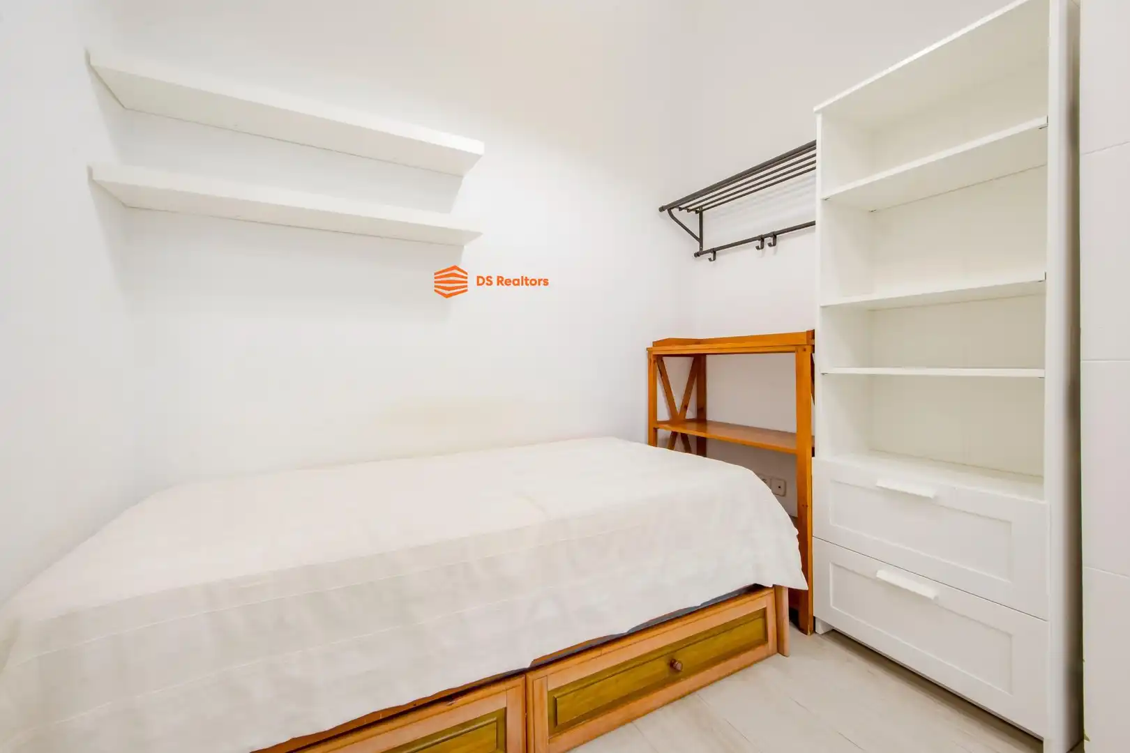 Bedroom of Flat for sale in Madrid  with Heating and Furnished