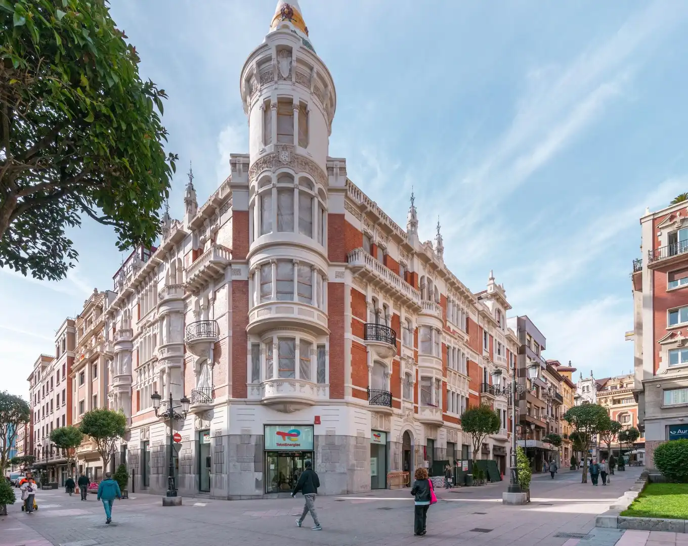 Vista exterior de Piso en venta en Oviedo  con Calefacción