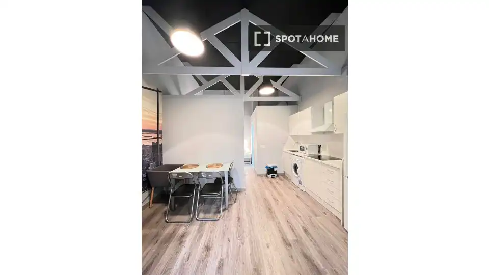 Flat for rent in Almenara -Ventilla