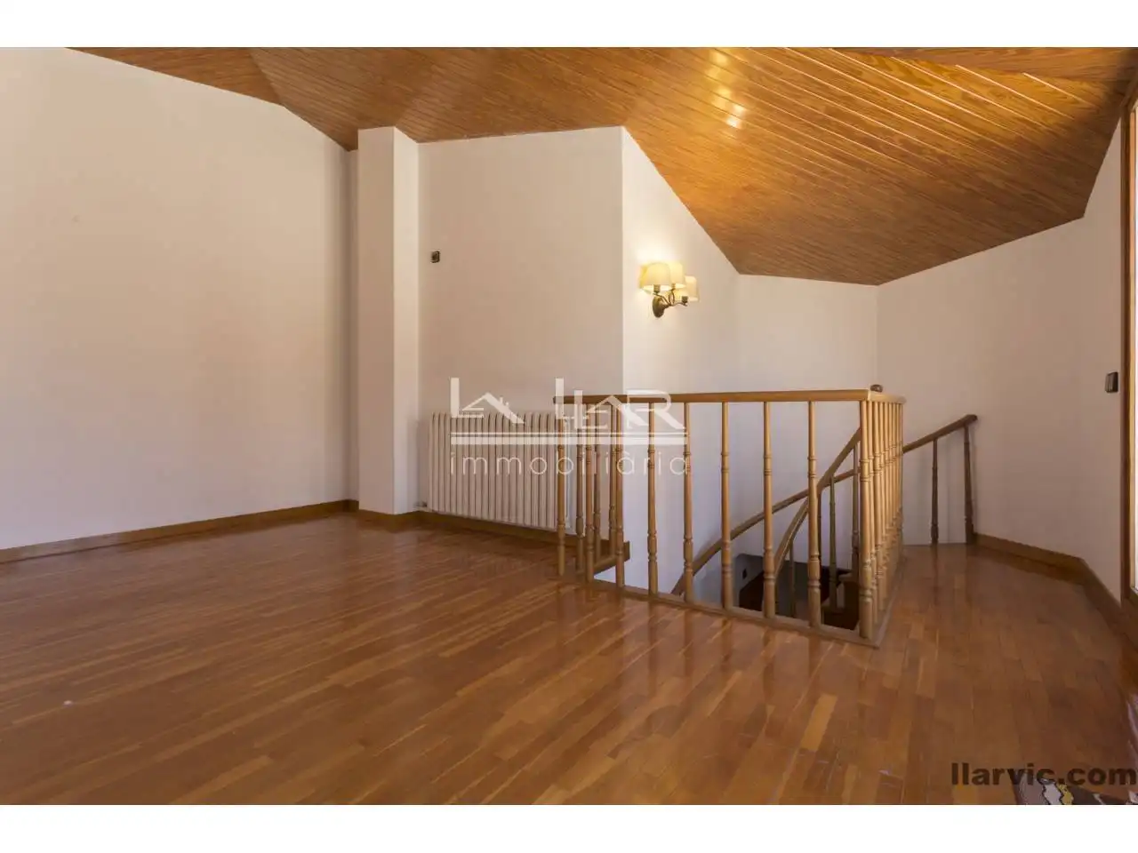 Maisonette zur Miete in Vic mit Heizung, Parkett und Terrasse
