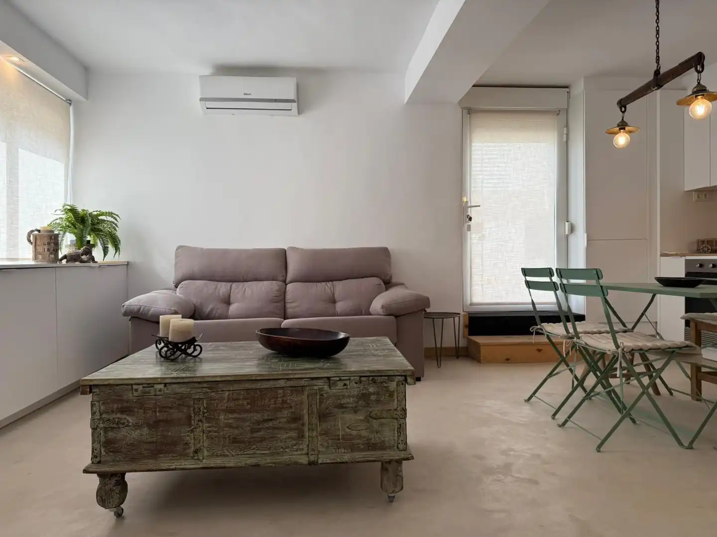 Sala d'estar de Planta baixa de lloguer en Dénia amb Aire condicionat, Calefacció i Piscina