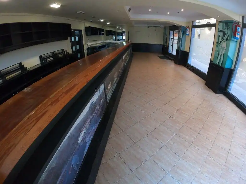 Local en venta en Deba