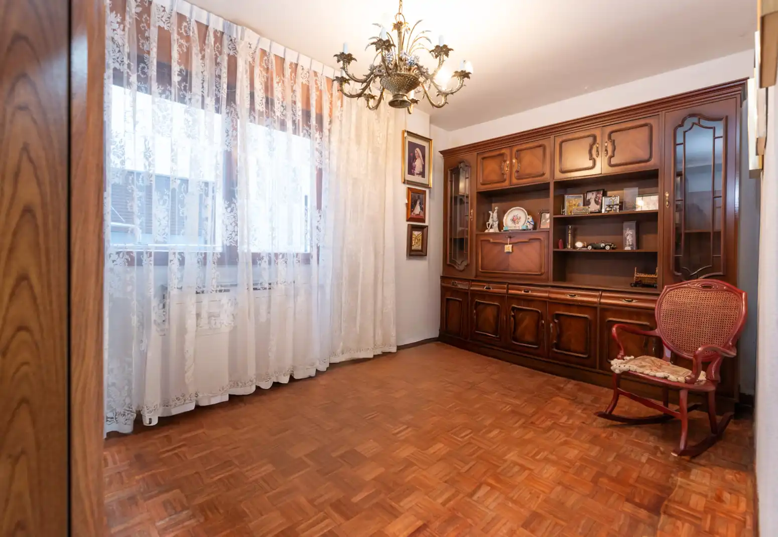 Wohnzimmer von Wohnung zum Verkauf in Oviedo  mit Heizung und Parkett