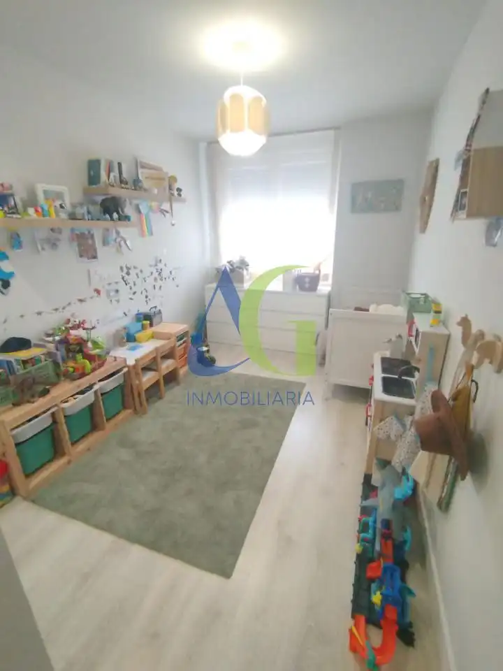 Bedroom of Flat for sale in Villaquilambre  with Heating, Parquet flooring and Terrace