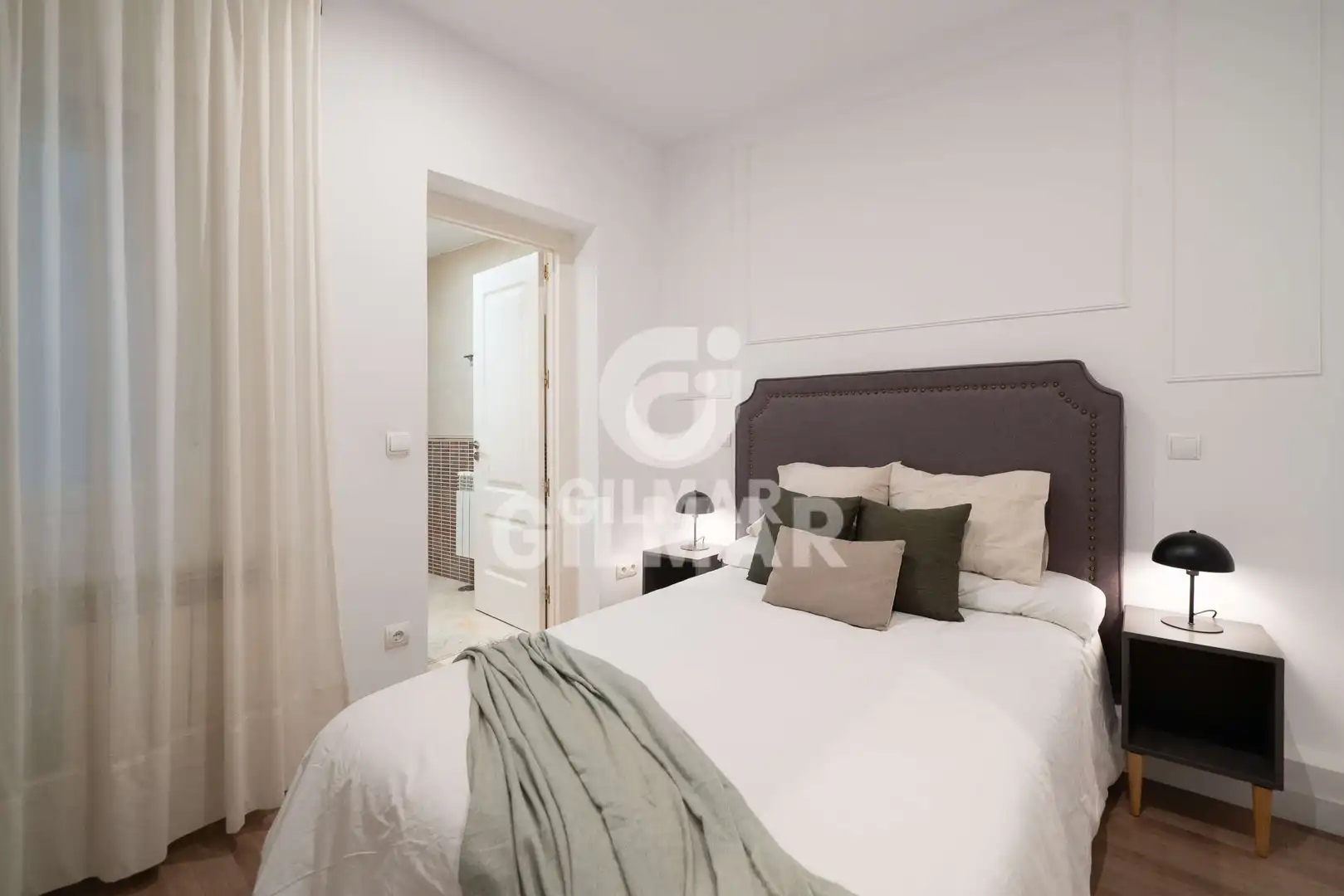 Bedroom of Flat for sale in Madrid  with Heating