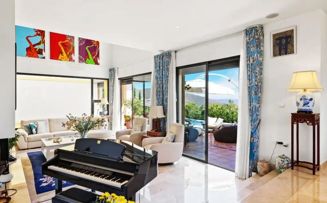 Detached house with pool for sale in Calle Valencia, imagen 16
