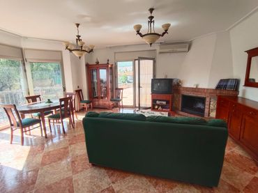 Casa amb balcó en venda a Carretera del Marquesado
