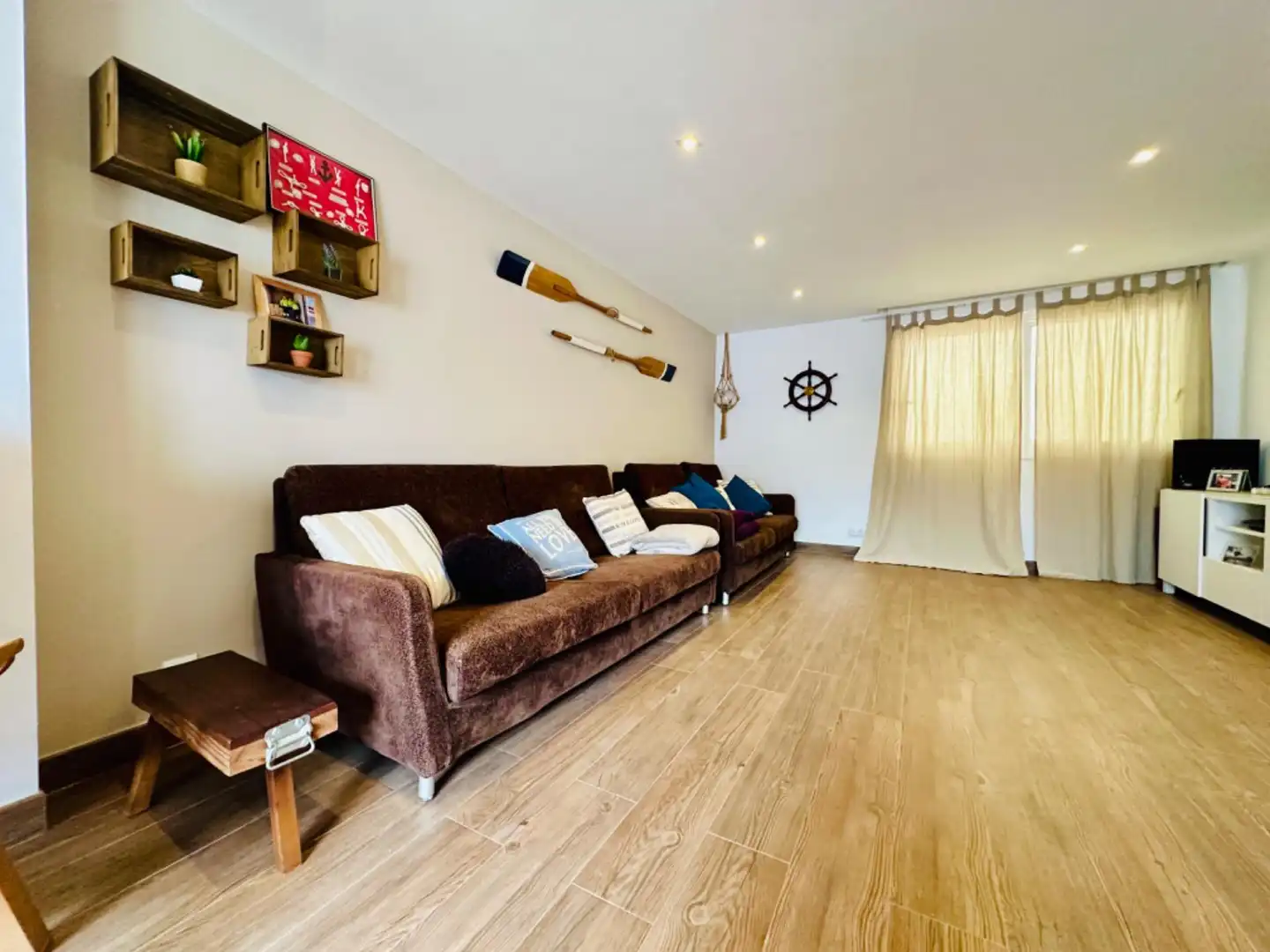 Living room of Houses for sale in Alcanar  with Air Conditioner, Private garden and Parquet flooring