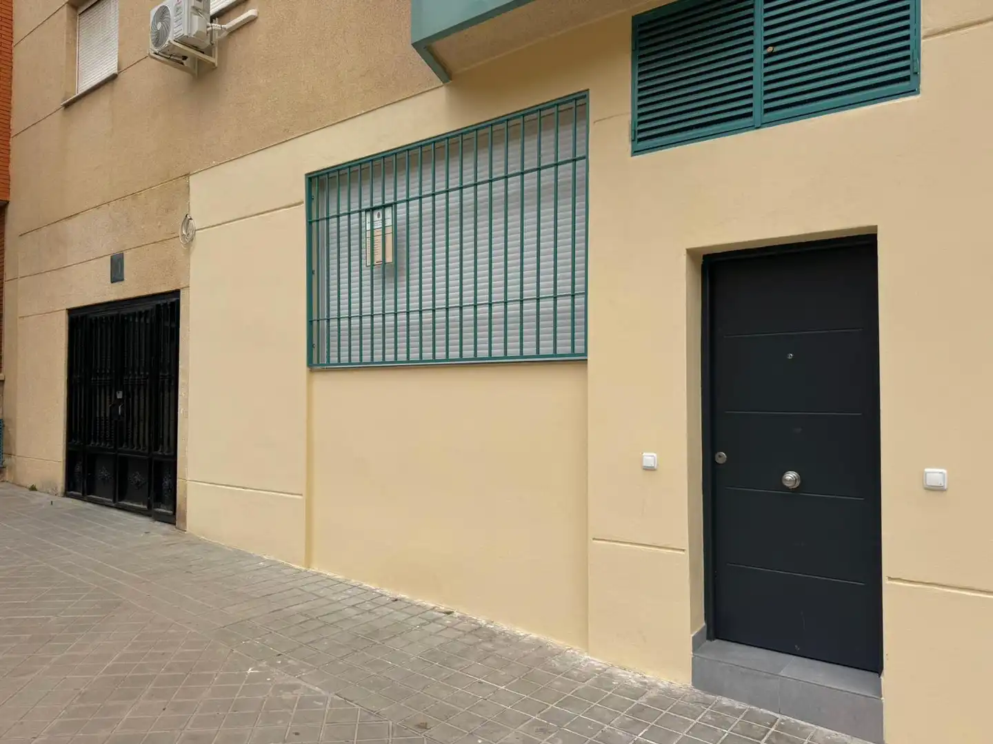 Vista exterior de Apartament en venda en Granada amb Aire condicionat, Calefacció i Moblat