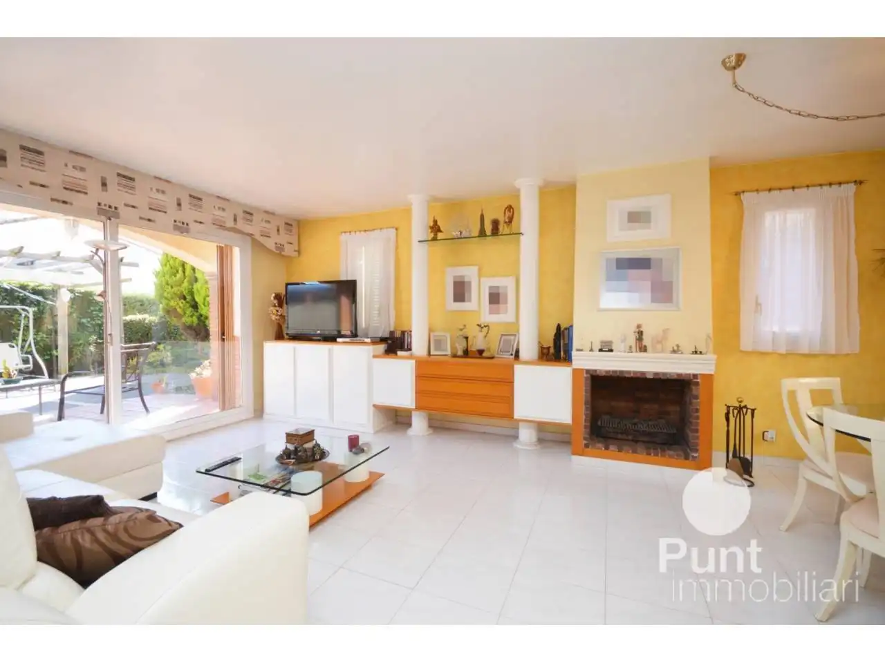 Living room of Detached homes for sale in Premià de Dalt  with Air Conditioner, Heating and Private garden