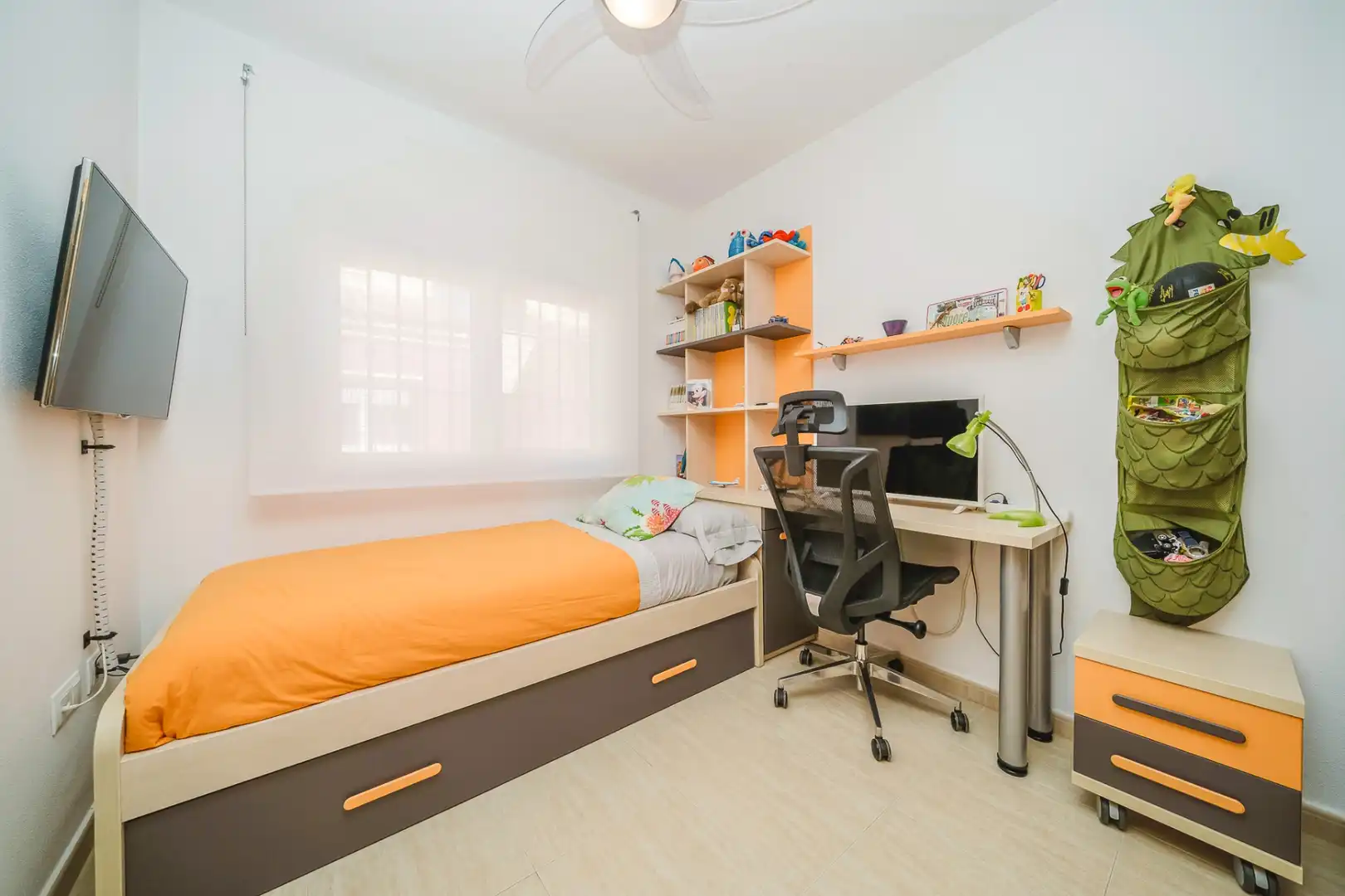Dormitori de Casa o xalet en venda en Pilar de la Horadada amb Aire condicionat i Terrassa