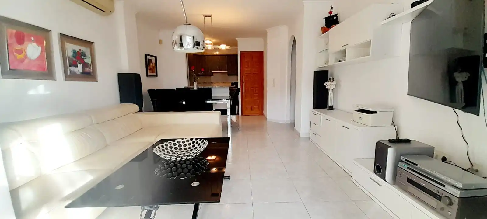 Wohnzimmer von Einfamilien-Reihenhaus zum Verkauf in Benitachell / El Poble Nou de Benitatxell mit Klimaanlage, Heizung und Terrasse