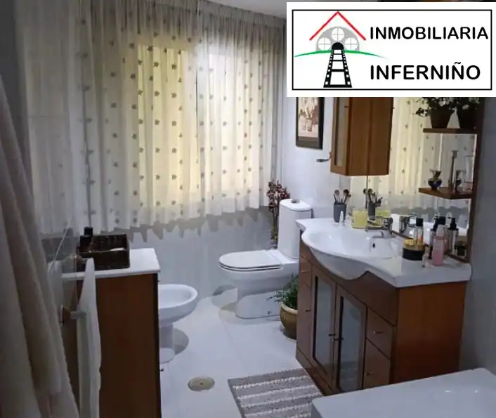 Bathroom of Flat for sale in As Pontes de García Rodríguez   with Heating and Storage room