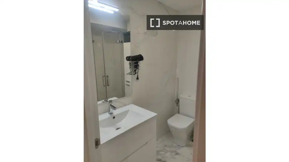 Room in Valdeacederas