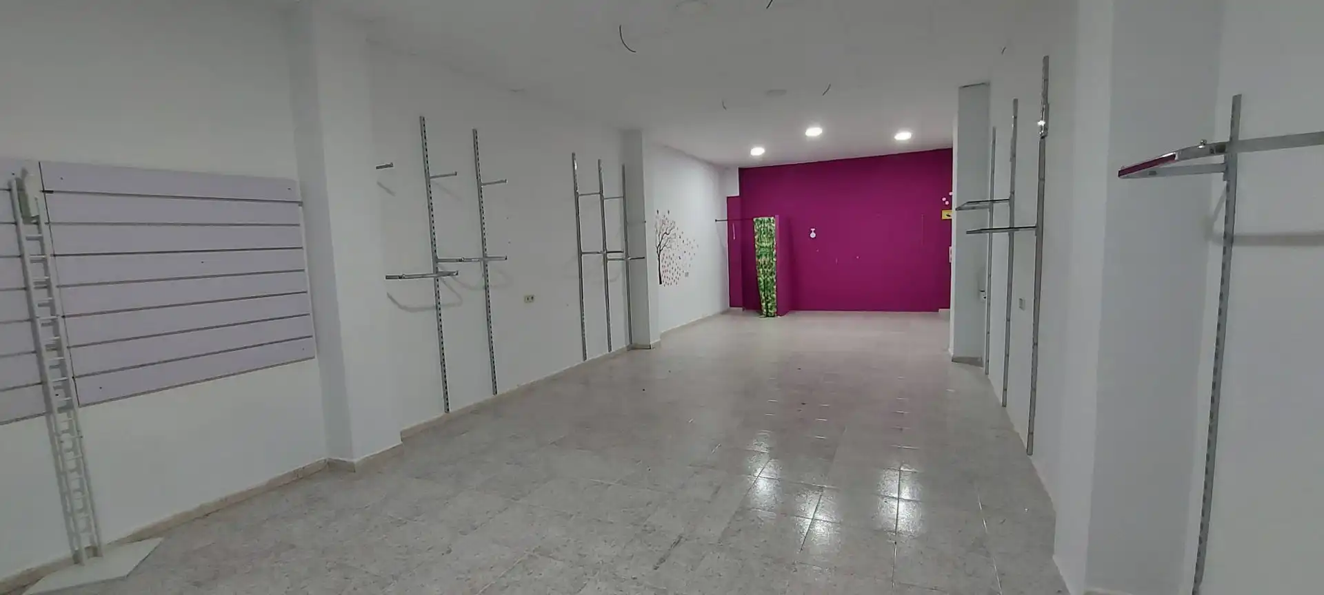 Local comercial de lloguer a Poble Nou