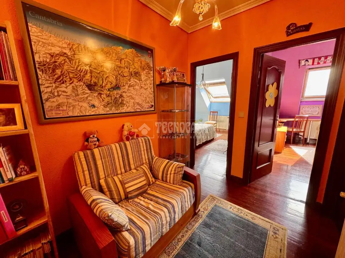 Sala de estar de Piso en venta en El Astillero   con Calefacción, Parquet y Terraza