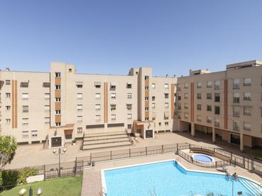 Apartament amb piscina en venda a 54 Calle Ramón y Cajal #escalera  p3  / 4B