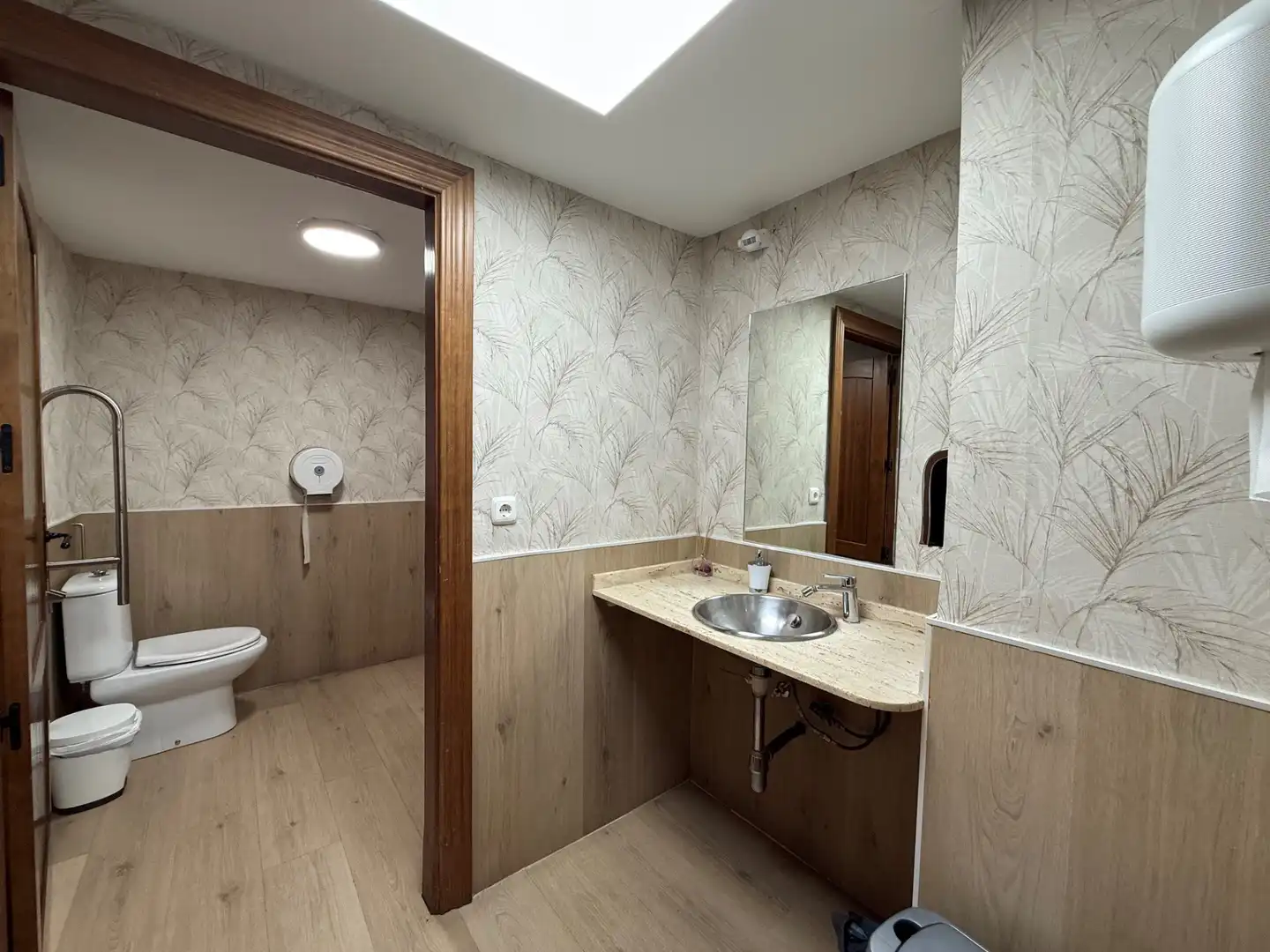 Business premises for transfer in Genil, imagen 24