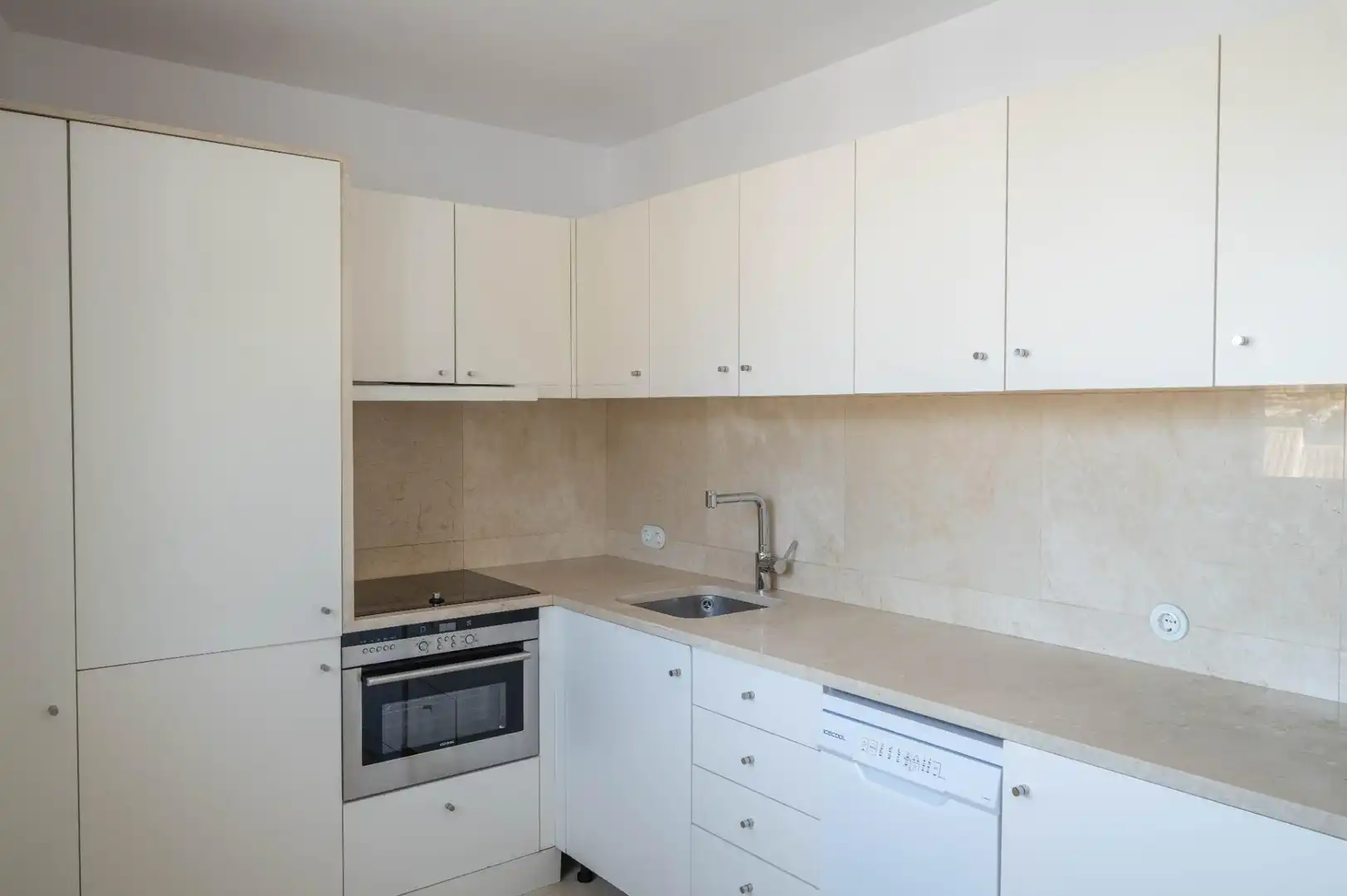 Cocina de Piso en venta en Granada con Calefacción, Parquet y Alarma