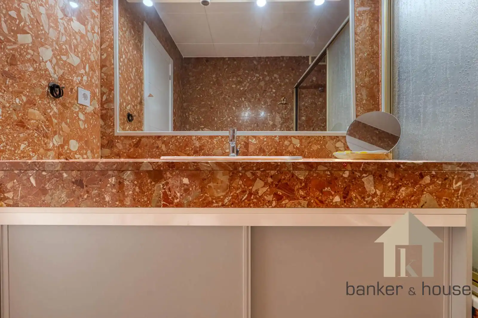 Bathroom of Detached homes for sale in Cerdanyola del Vallès  with Air Conditioner, Heating and Private garden