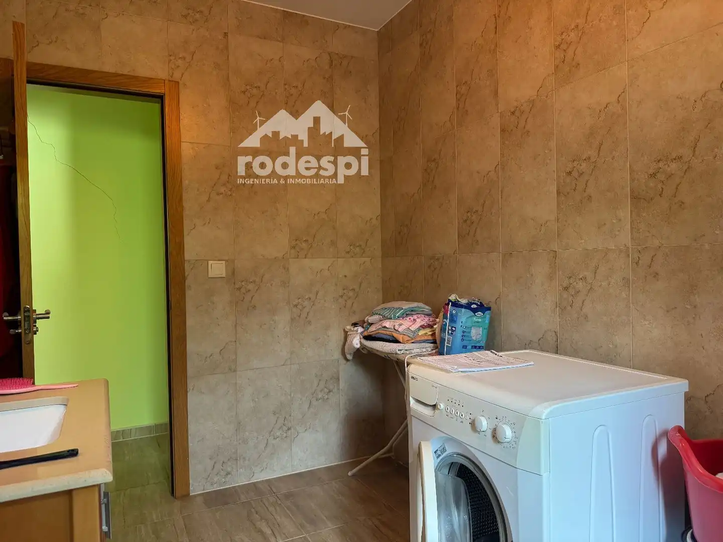 Casa o xalet en venda en Covelo amb Calefacció, Traster i Moblat